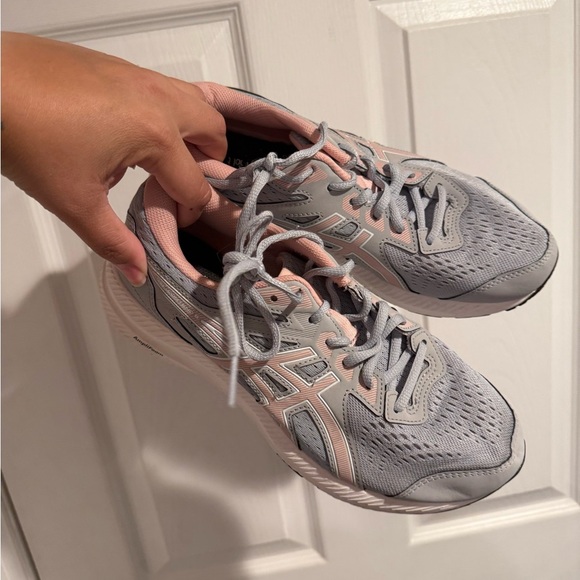 Asics Gray and Pink Athletic Shoes for Running - Picture 5 of 6